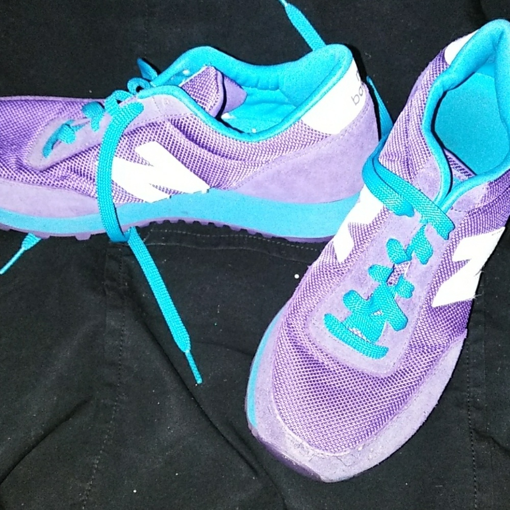 Tennis Shoes